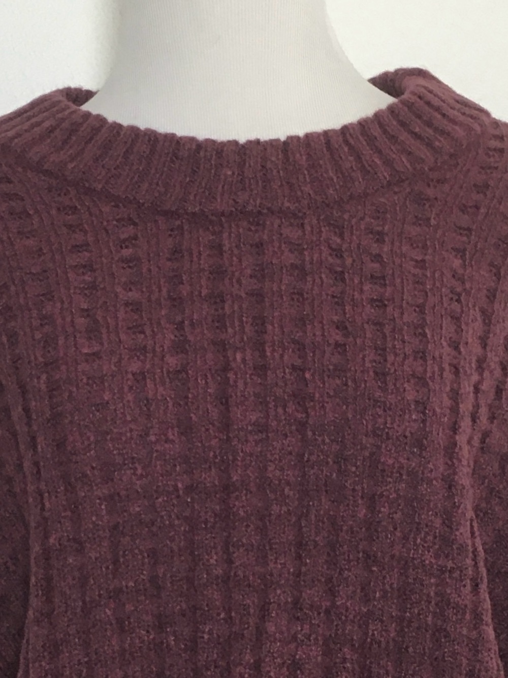 SO | Ribbed Knit Sweater in Purple-Burgundy